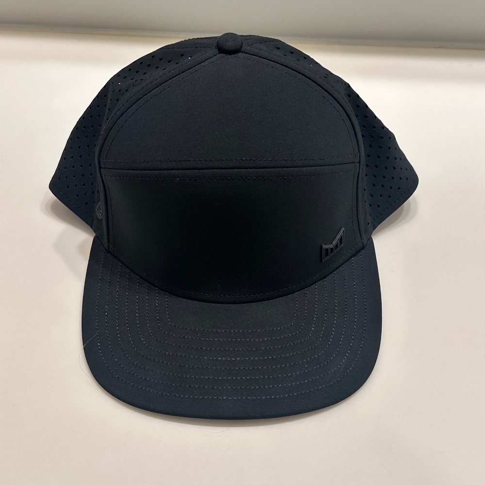 Melin Trenches Hydro Black Snapback Hat XL Flat Brim Perforated Performance Cap
